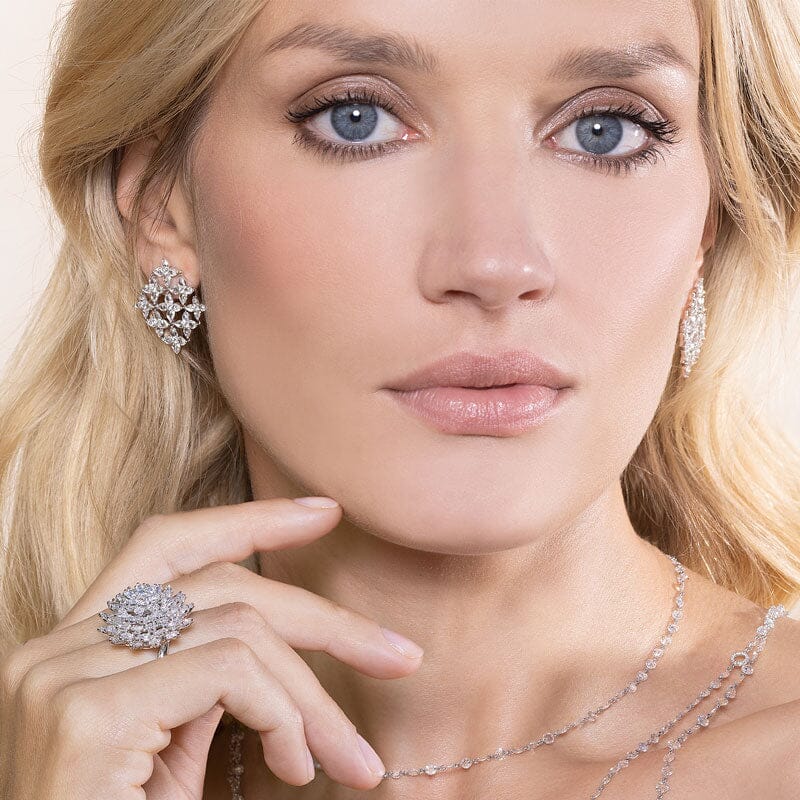 64Facets diamond earrings in 18k gold