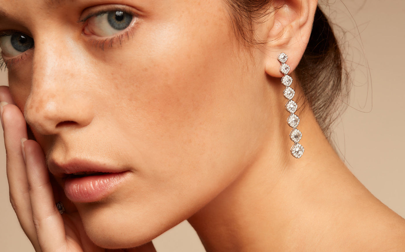 64Facets Fine Jewelry Cushion Diamond Dangle Earrings 