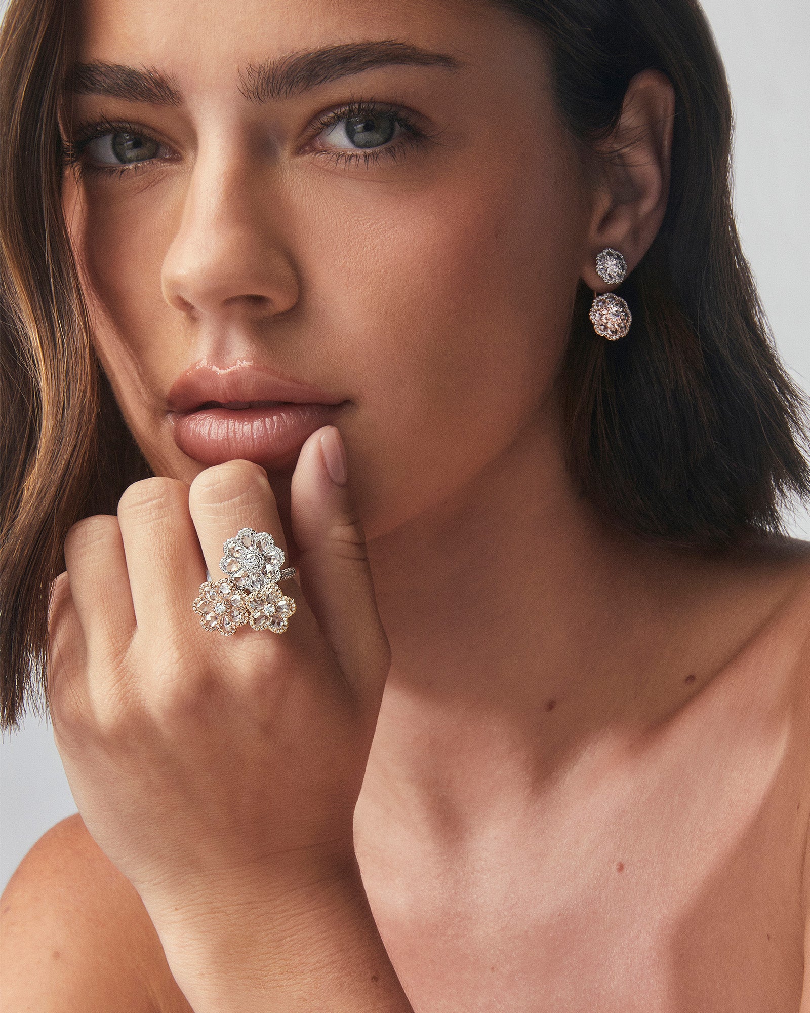 Image of Three Flower Diamond Ring