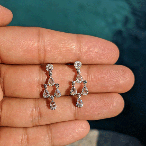 64Facets diamond chandelier earrings in 18k gold