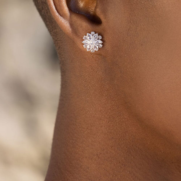 64Facets Eclat diamond explosion stud earrings
