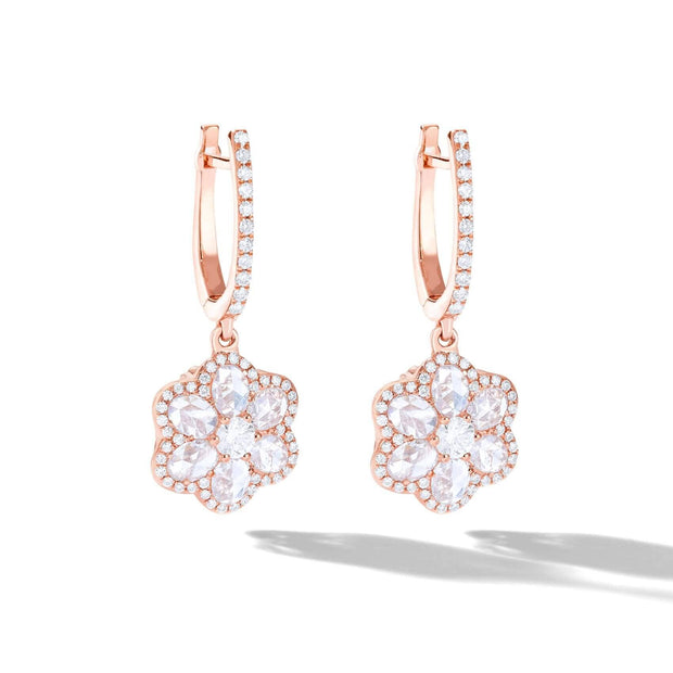 Gold and diamond earrings in the shape of a flower 